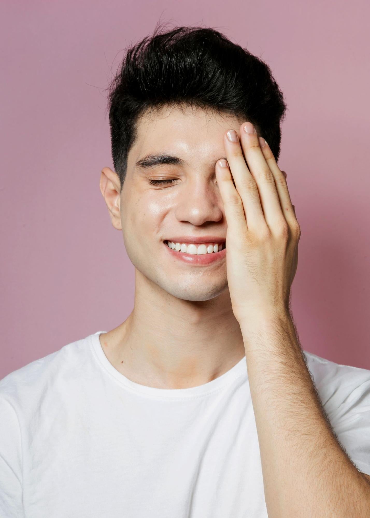 From Manicures to Menicures: Men's Take on Nail Wraps